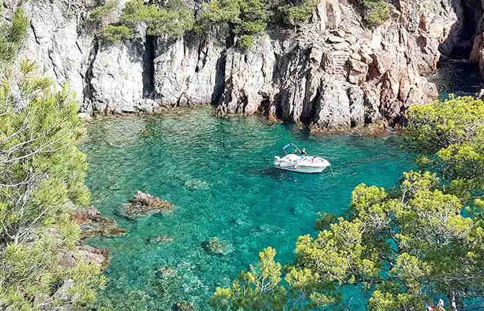 Cala de Massoni de Rent Boats Costa Brava